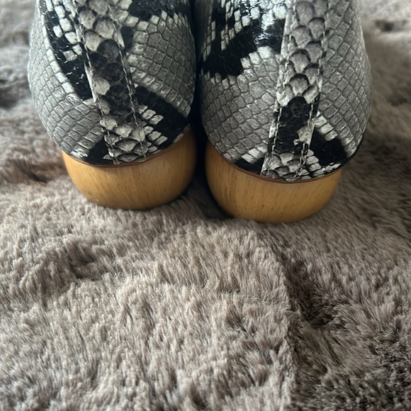 Jeffrey Campbell snakeskin modern heel pointy toe size 8 - Picture 6 of 7